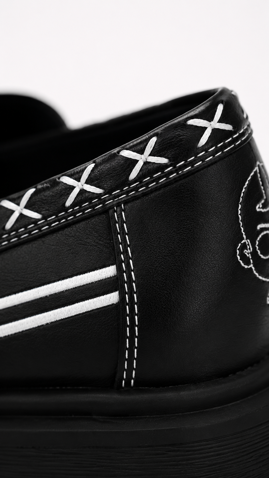 PRE-ORDER: AANG LOAFER